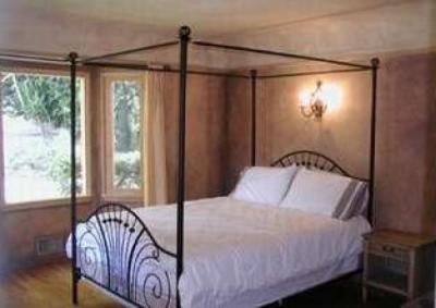 Fully furnished 2 Bedroom 2 Bath 1800 Sq. Ft Home. Hardwood Floors, City Views from Living Room, Bed