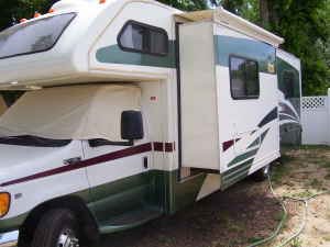 MAY TRADE 4 TOY H2002 GULFSTREAM ULTRA SUPREME CLASS C 31'' SLIDE OUT. - $31000 (NEWHALL 91321)