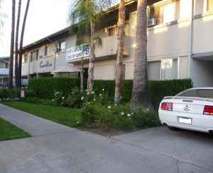 $1195 / 2br - Beautiful Apartment for rent 2+1 Move-In Special (Canoga Park) (map)